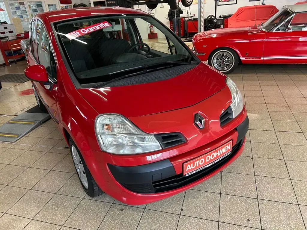 Używany Renault Modus Dynamique 75 KM (55 kW) 2011 Czerwony Minivan