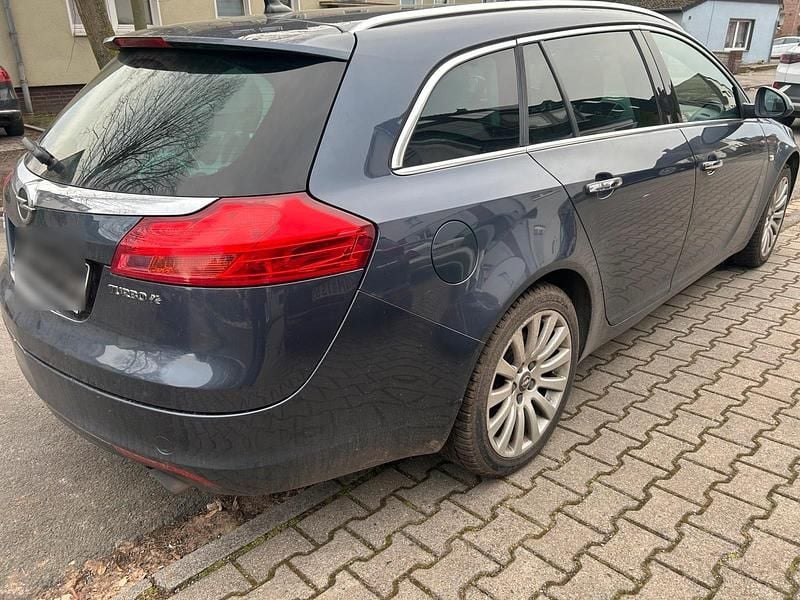 Gebraucht Opel Insignia 220 PS (161 kW) 2010 Grau Kombi