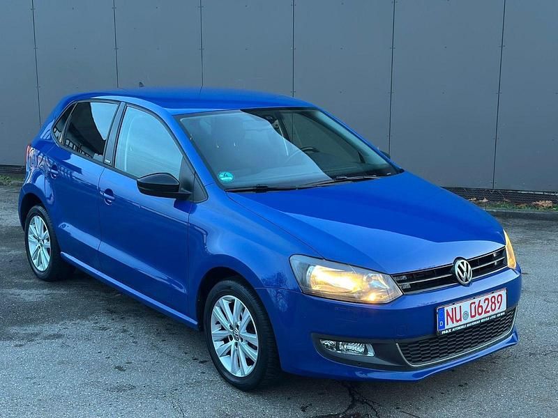 Blau Gebraucht 2011 VW Polo Style Kleinwagen | 4.900 € (Superpreis) - Bild 1/4