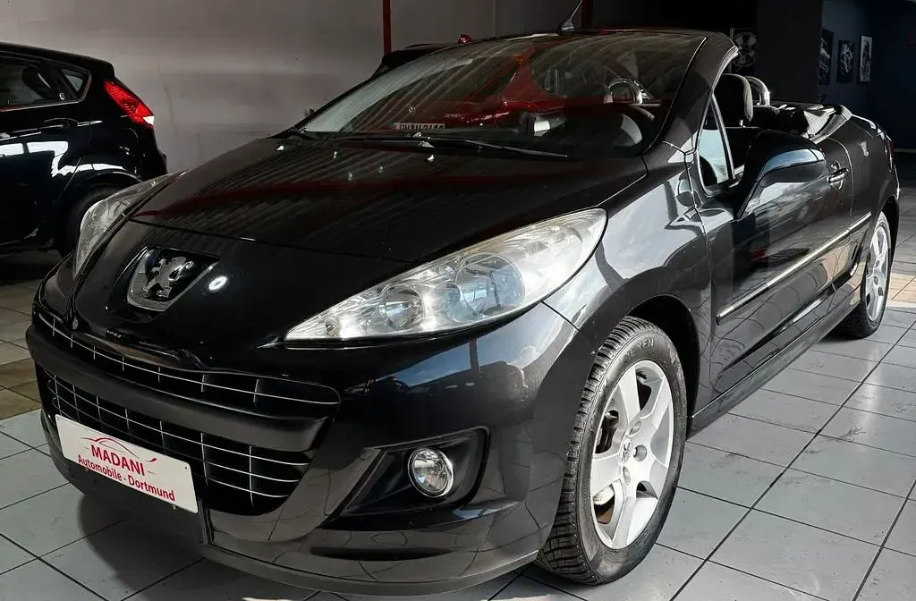 Gebraucht Peugeot 207 CC Premium 120 PS (88 kW) 2011 Schwarz Cabrio