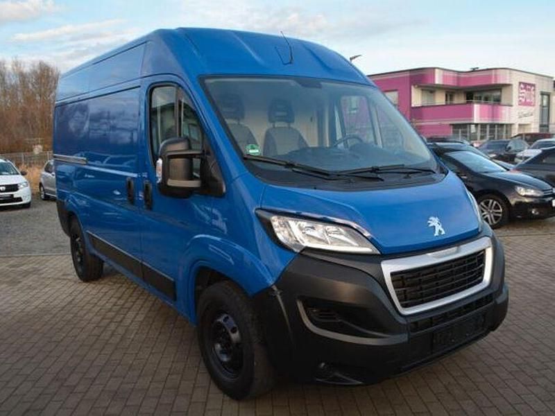 Gebraucht Peugeot Boxer Premium 165 PS (121 kW) 2020 Blau Van