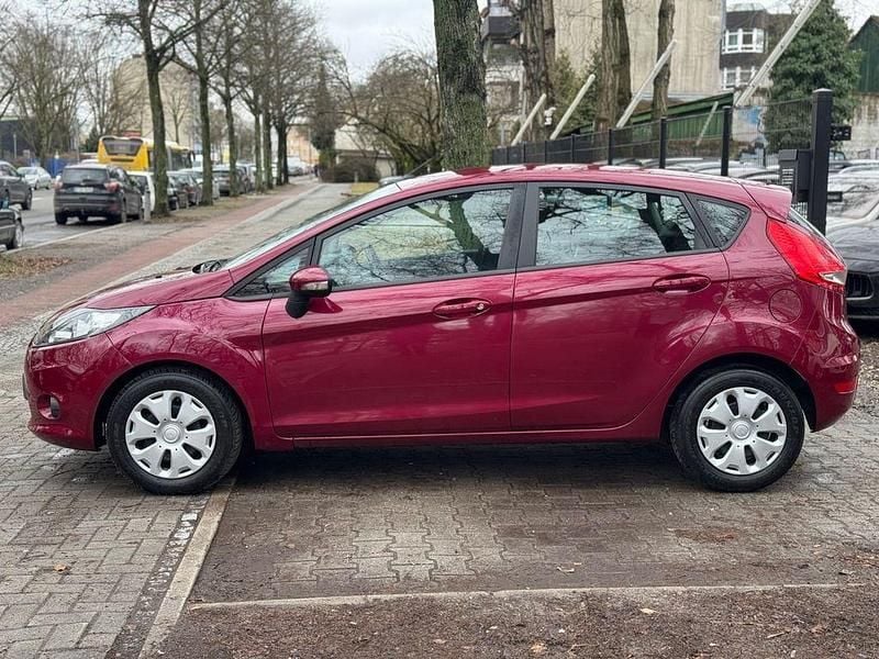 Gebraucht Ford Fiesta 97 PS (71 kW) 2009 Rot Kleinwagen