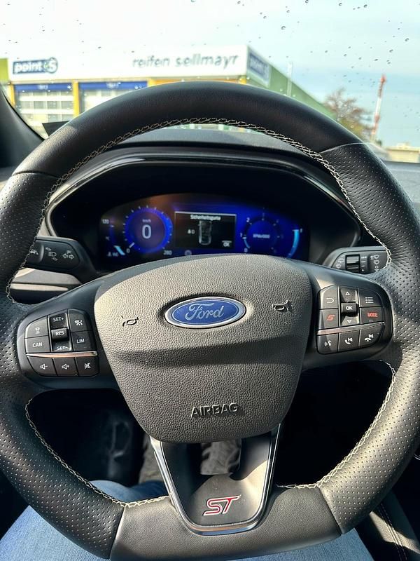 Gebraucht Ford Focus ST 190 PS (139 kW) 2020 Orange Limousine