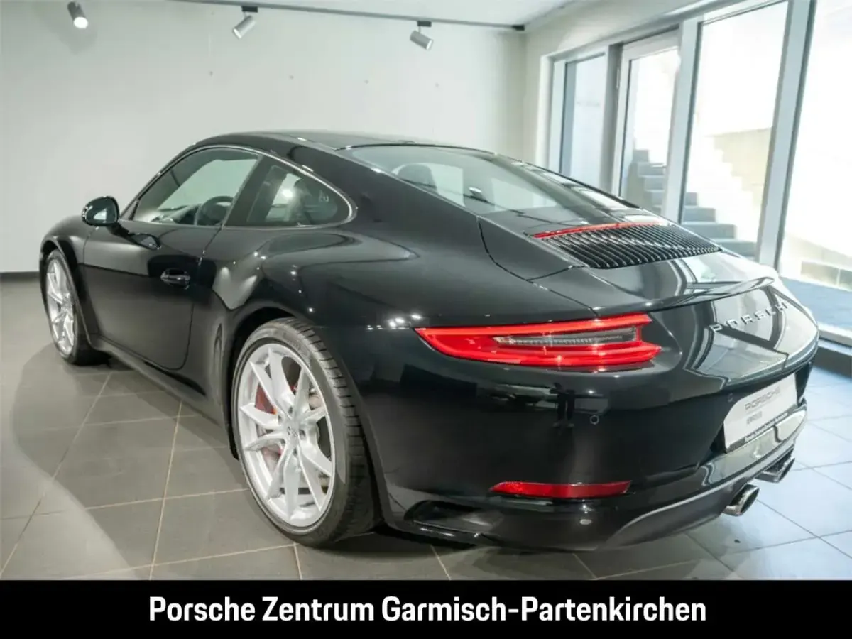 Gebraucht Porsche 911 Carrera S 420 PS (308 kW) 2018 Tiefschwarz Coupé