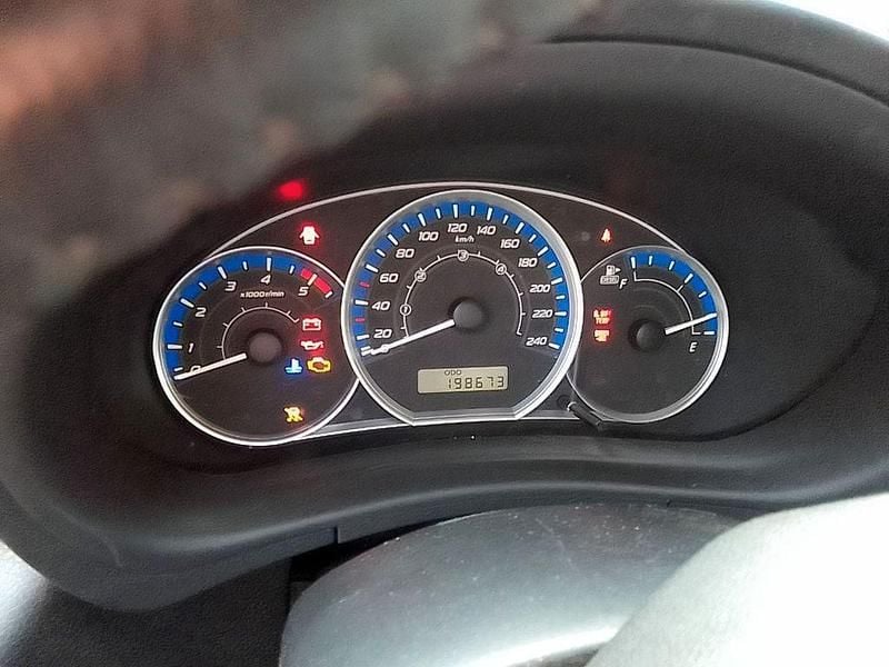 Gebraucht Subaru Forester Active 147 PS (108 kW) 2012 Silber SUV