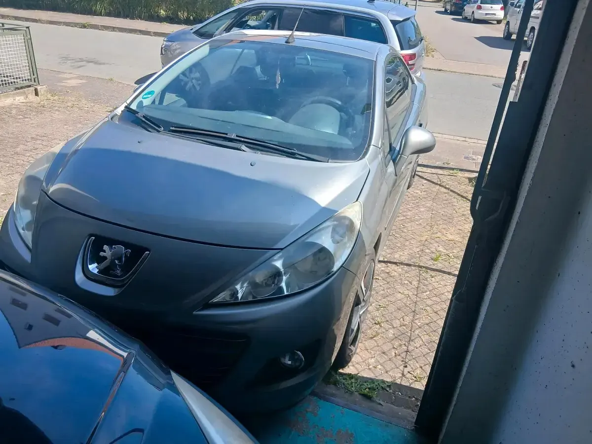 Gebraucht Peugeot 207 CC 120 PS (88 kW) 2009 Grau Cabrio