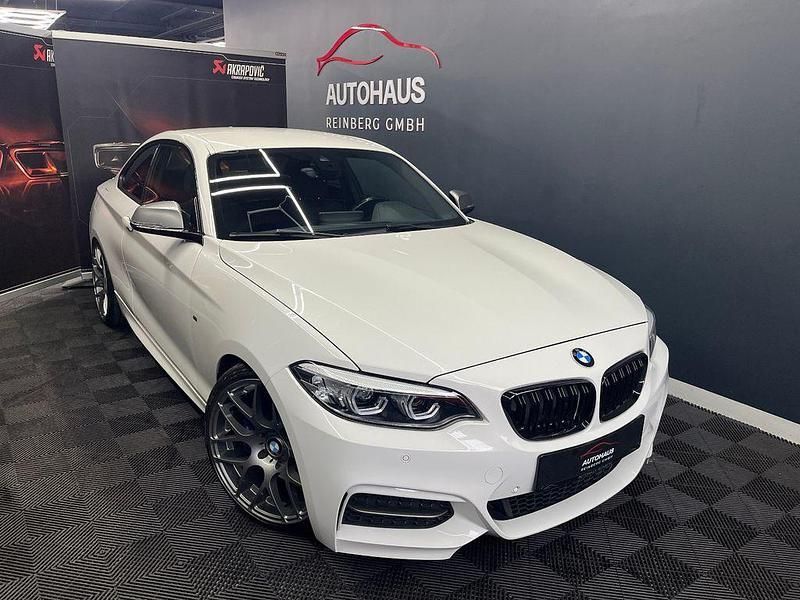 Weiß Gebraucht 2017 BMW M240 M Sport | 27.990 € (Fairer Preis) - Bild 1/4