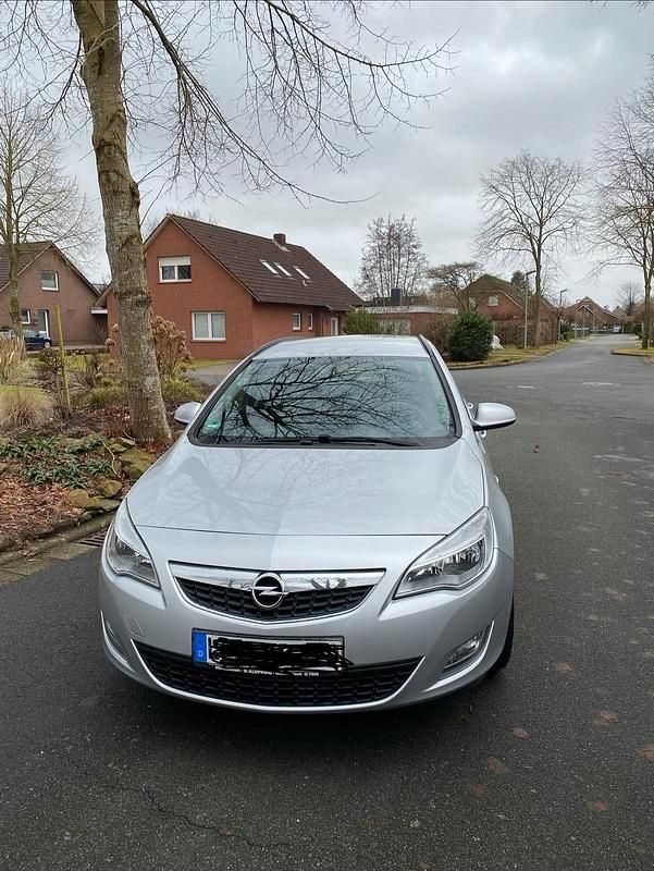 Gebraucht Opel Astra 116 PS (85 kW) 2012 Grau Kombi