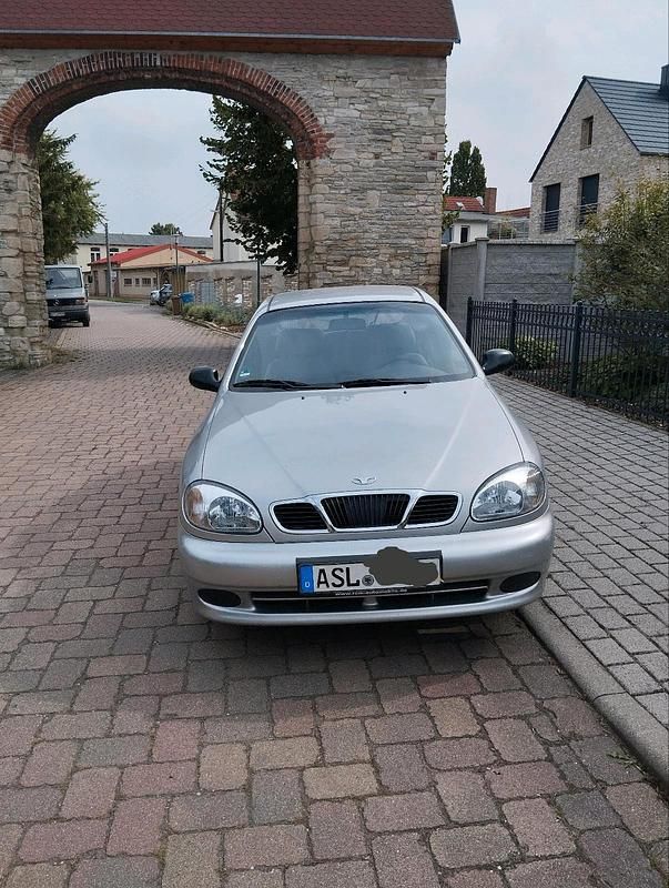 Silber Gebraucht 1999 Chevrolet Lanos Limousine | 1.600 € - Bild 1/4