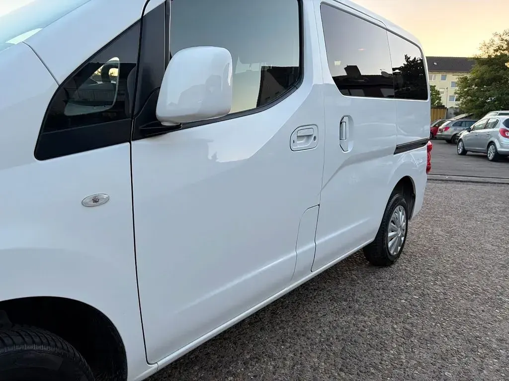 Gebraucht Nissan Evalia Premium Edition 110 PS (80 kW) 2011 Weiß Van / Kleinbus