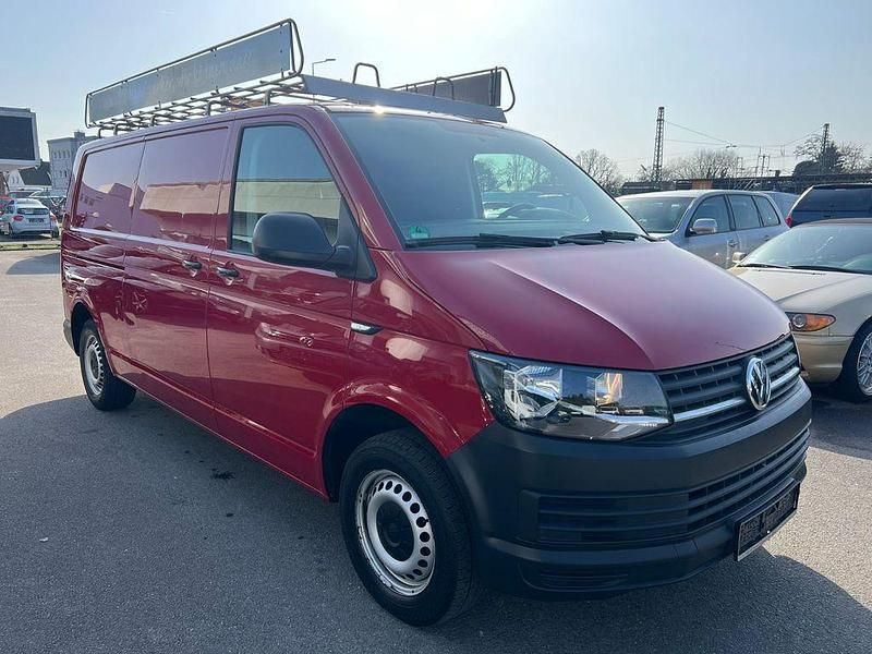 Second-hand VW Transporter 150 CP (110 kW) 2017 Roșu Van