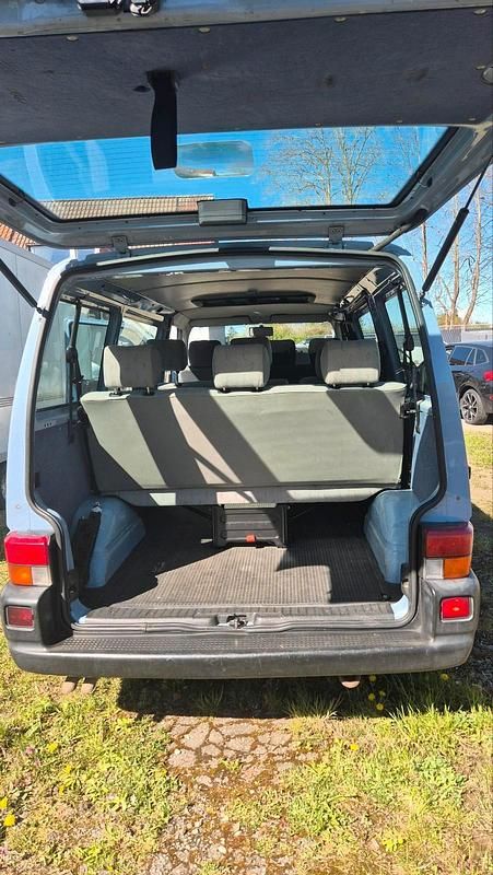 Second-hand VW Transporter 85 CP (62 kW) 2001 Albastru Van