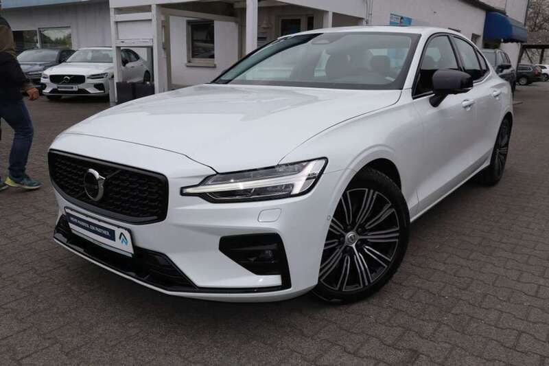 Crystal white pearl Gebraucht 2024 Volvo S60 Ultimate Limousine | 33.980 € (Superpreis) - Bild 1/2
