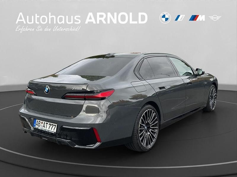 Gebraucht BMW 740 M Sport 286 PS (210 kW) 2025 Bmw individual dravitgrau meta Limousine