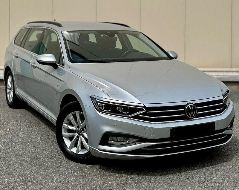 Silber Gebraucht 2021 VW Passat Business Limousine | 17.550 € (Guter Preis) - Bild 1/4