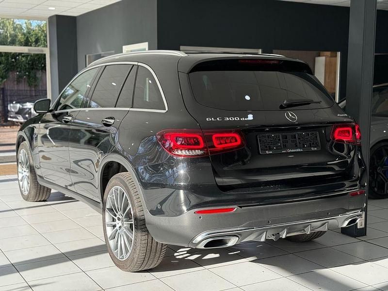Gebraucht Mercedes GLC300e AMG 194 PS (142 kW) 2021 Obsidianschwarz  metalliclack SUV
