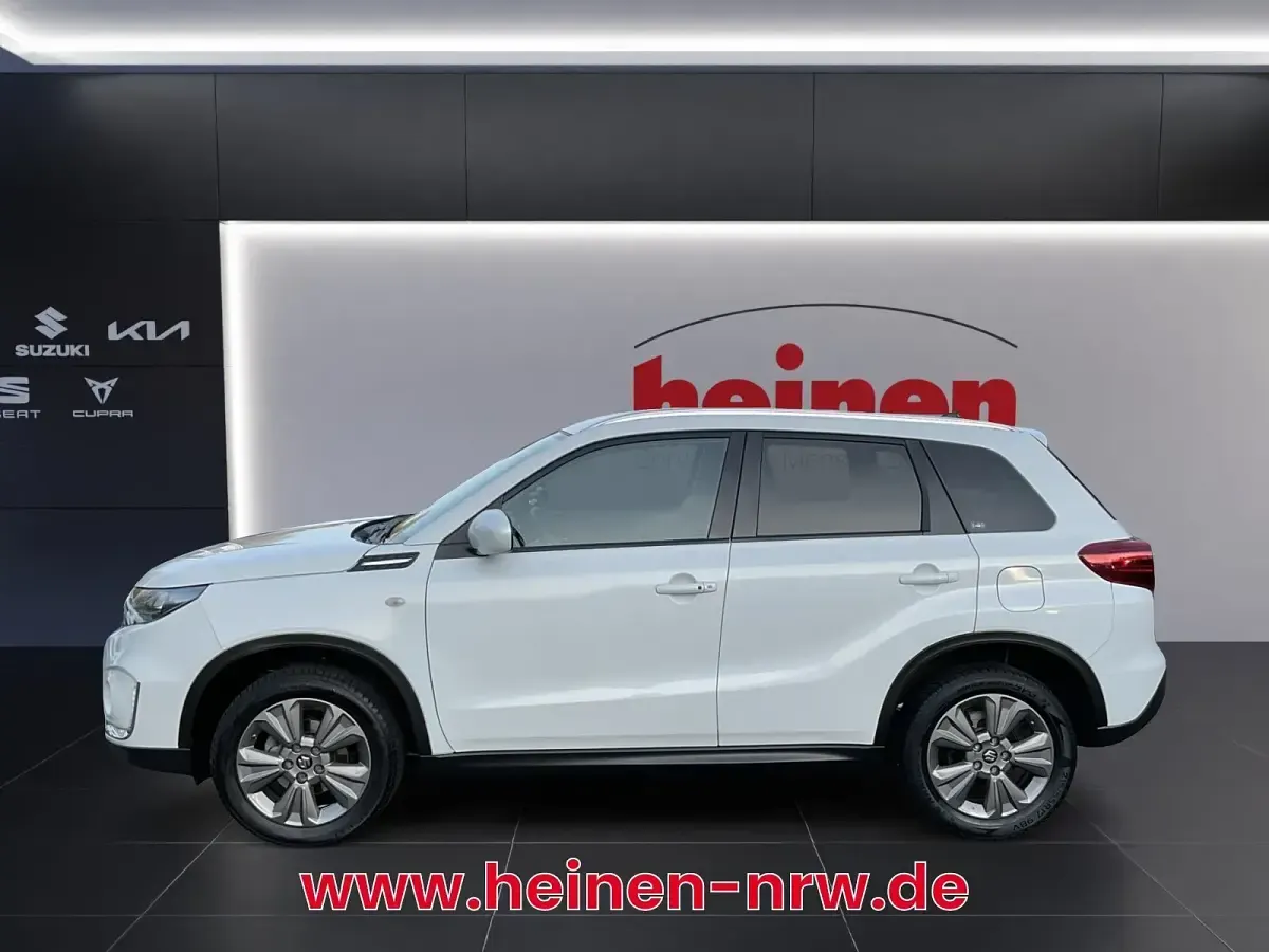 Gebraucht Suzuki Vitara Comfort 129 PS (94 kW) 2021 Pearl cool white SUV