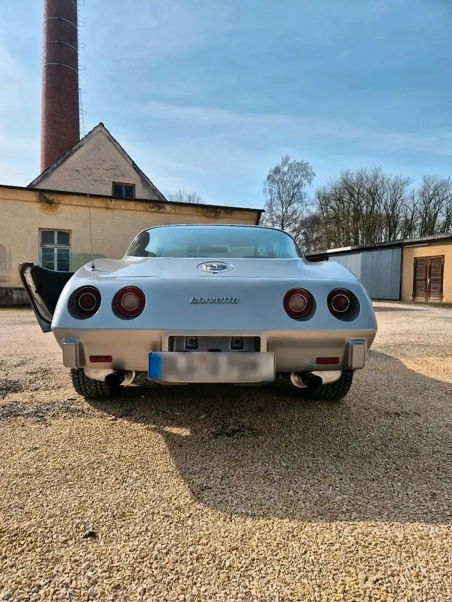 Second-hand Corvette C3 185 CP (136 kW) 1978 Argintiu Coupe