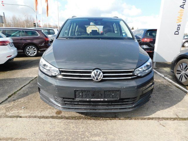 Gebraucht VW Touran Comfortline 116 PS (85 kW) 2018 Grau Van / Kleinbus