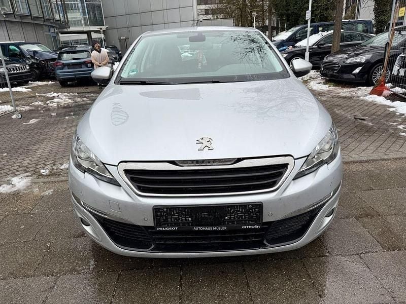 Gebraucht Peugeot 308 SW Active 120 PS (88 kW) 2015 Grau Kombi