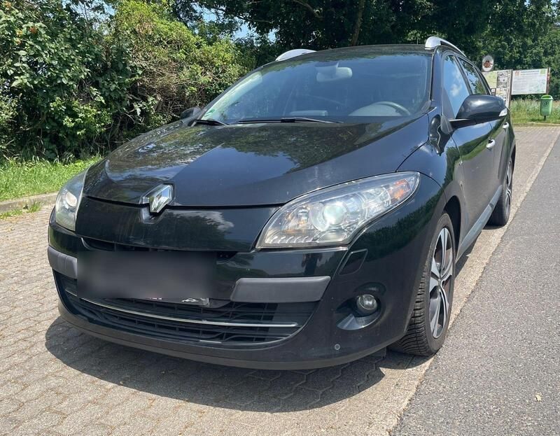 Schwarz Gebraucht 2011 Renault Mégane GrandTour Bose Edition Kombi | 2.499 € (Superpreis) - Bild 1/4