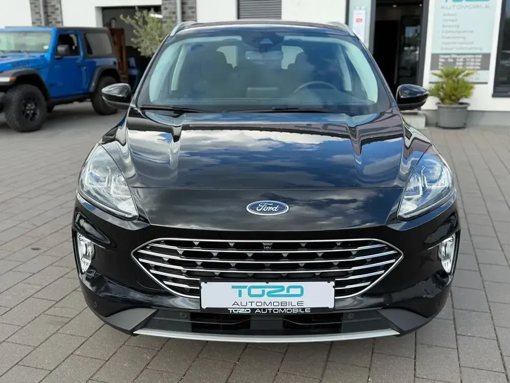 Gebraucht Ford Kuga Titanium 190 PS (139 kW) 2020 Schwarz SUV