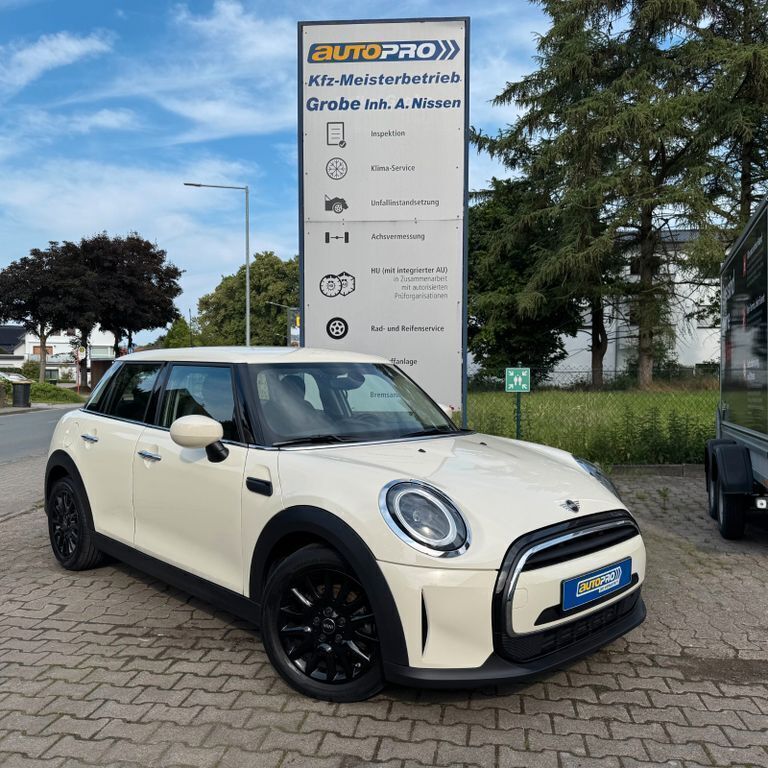 Weiß Gebraucht 2022 Mini ONE Pepper Kleinwagen | 17.499 € (Guter Preis) - Bild 1/4