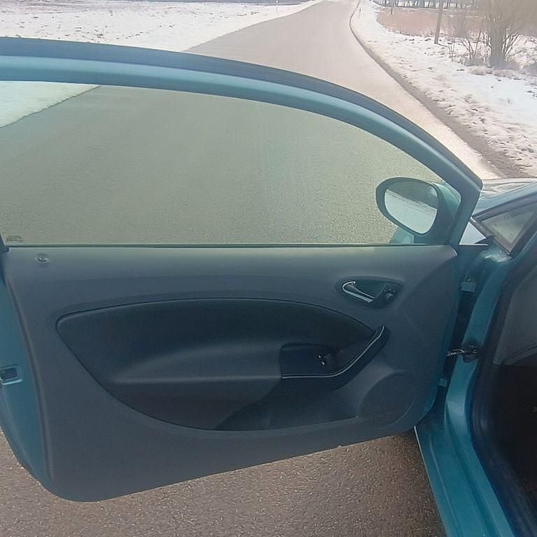 Blau Gebraucht 2009 Seat Ibiza SC Stylance Kleinwagen | 2.700 € (Guter Preis) - Bild 1/4