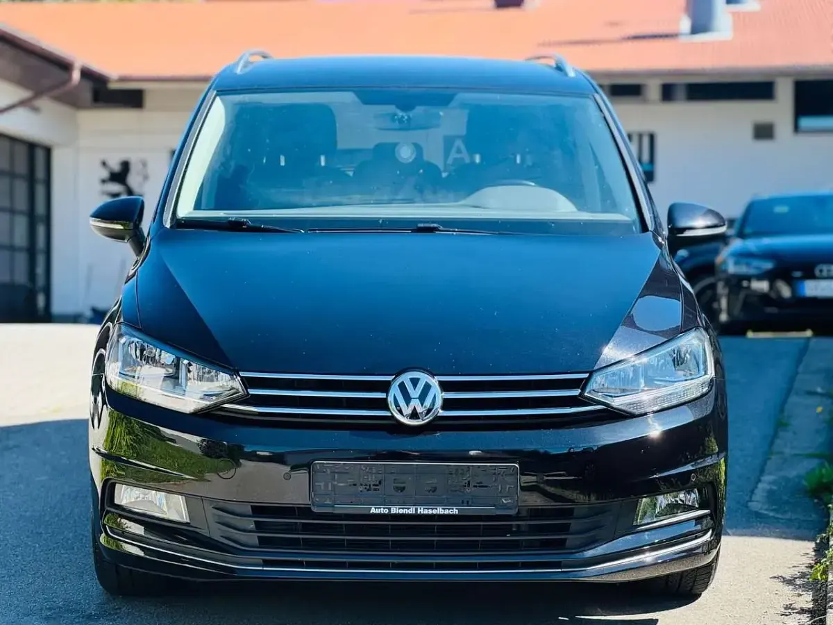Gebraucht VW Touran Highline 150 PS (110 kW) 2016 Schwarz Van / Kleinbus