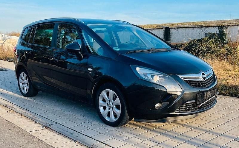 Gebraucht Opel Zafira Active 136 PS (100 kW) 2014 Schwarz Van / Kleinbus