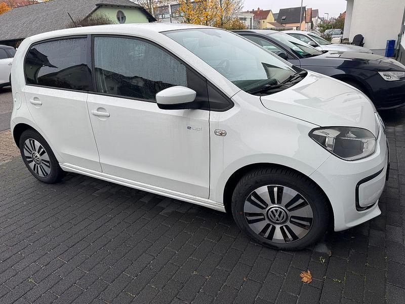 Weiß Gebraucht 2014 VW e-up! Kleinwagen | 7.899 € (Fairer Preis) - Bild 1/4
