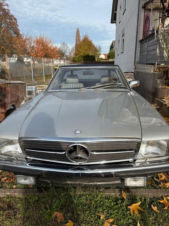 Silber Gebraucht 1984 Mercedes 380 Cabrio | 16.000 € - Bild 1/4