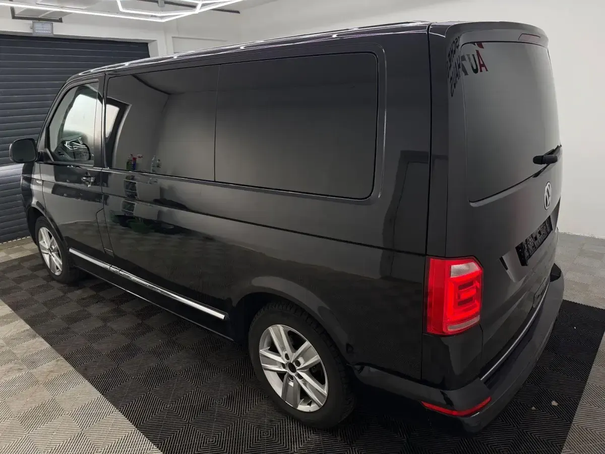 Używany VW Multivan 204 KM (150 kW) 2016 Czarny Minivan