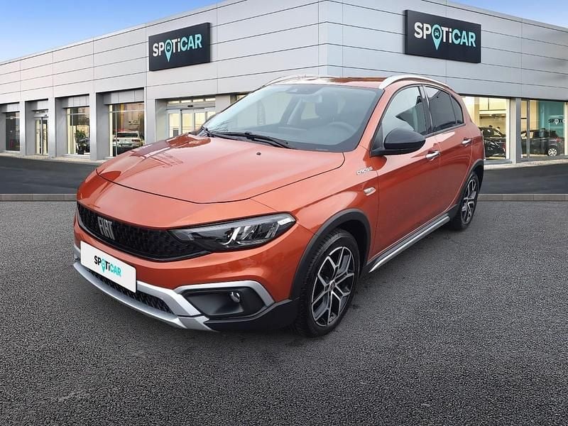 Orange Gebraucht 2023 Fiat Tipo Cross Kombi | 20.920 € (Teuer) - Bild 1/4