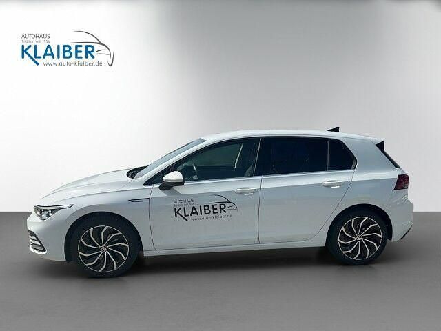 Gebraucht VW Golf VIII Style 131 PS (96 kW) 2022 Pure white Limousine