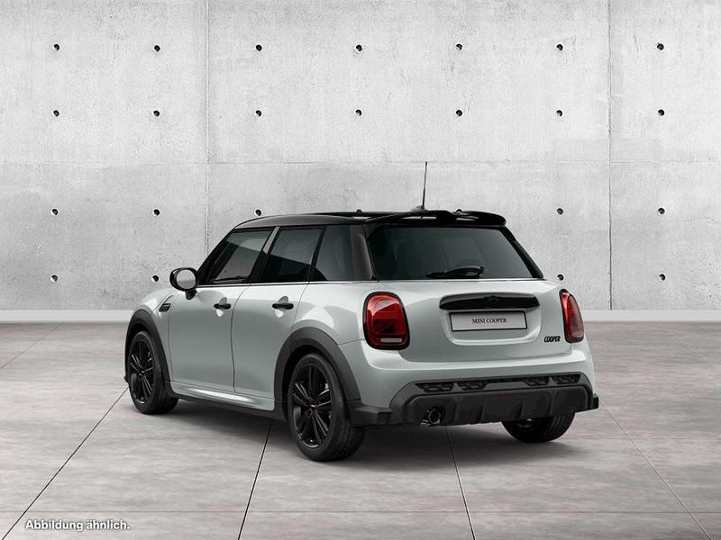 Gebraucht Mini Cooper 136 PS (100 kW) 2021 White silver Kleinwagen