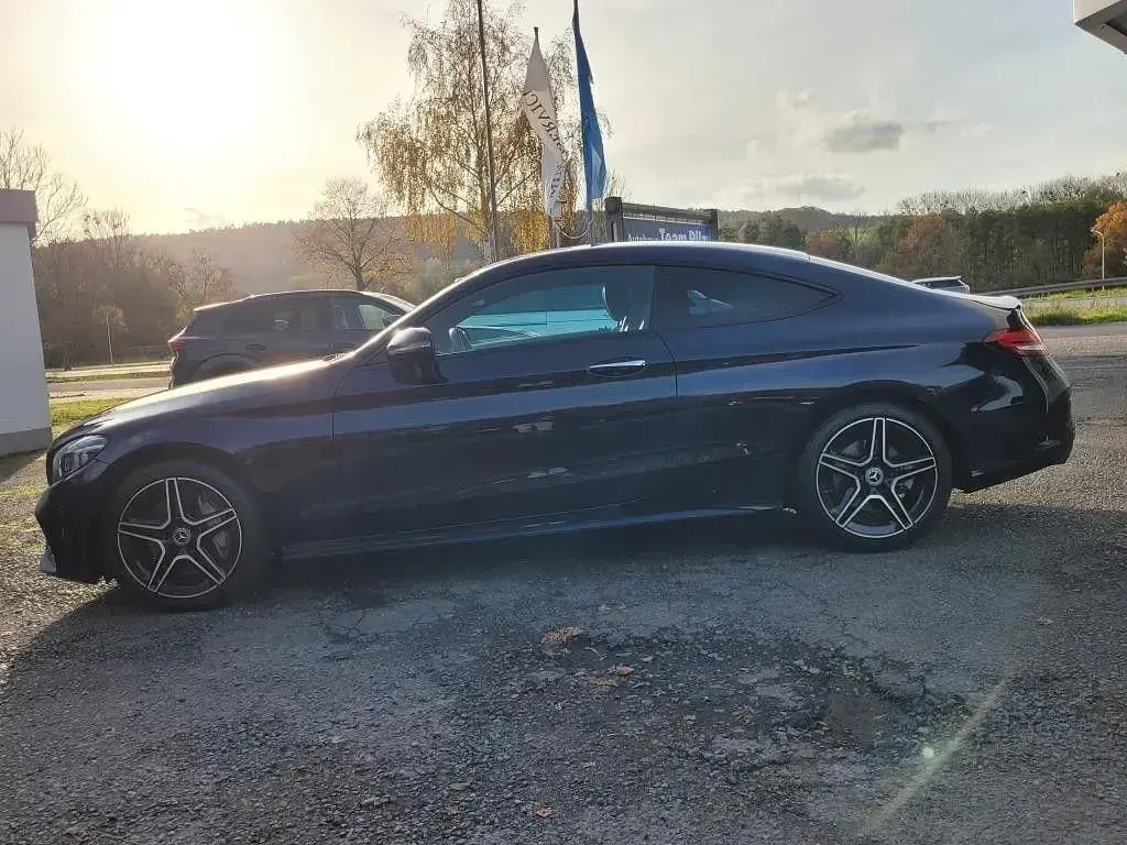 Gebraucht Mercedes C300 AMG line 245 PS (180 kW) 2019 Blau Coupé