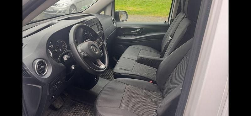 Usado Mercedes Vito 163 HP (119 kW) 2017 Branco Van