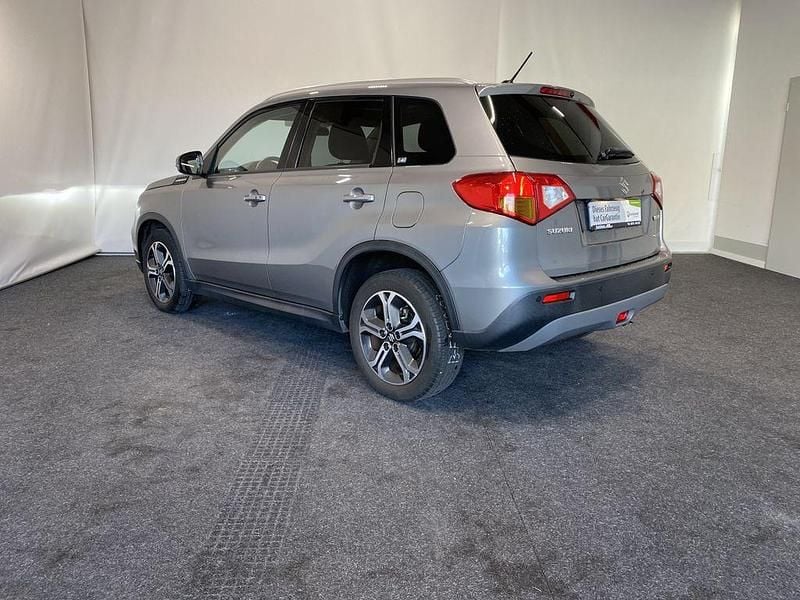 Gebraucht Suzuki Vitara 120 PS (88 kW) 2017 Grau SUV