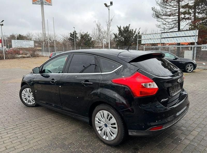 Gebraucht Ford Focus Titanium 150 PS (110 kW) 2011 Schwarz Limousine