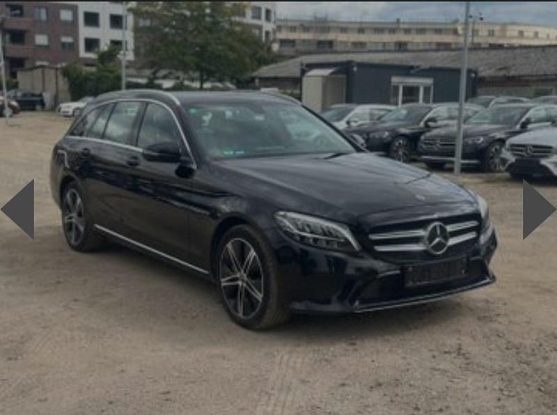 Schwarz Gebraucht 2020 Mercedes C300e Kombi | 19.400 € (Superpreis) - Bild 1/4