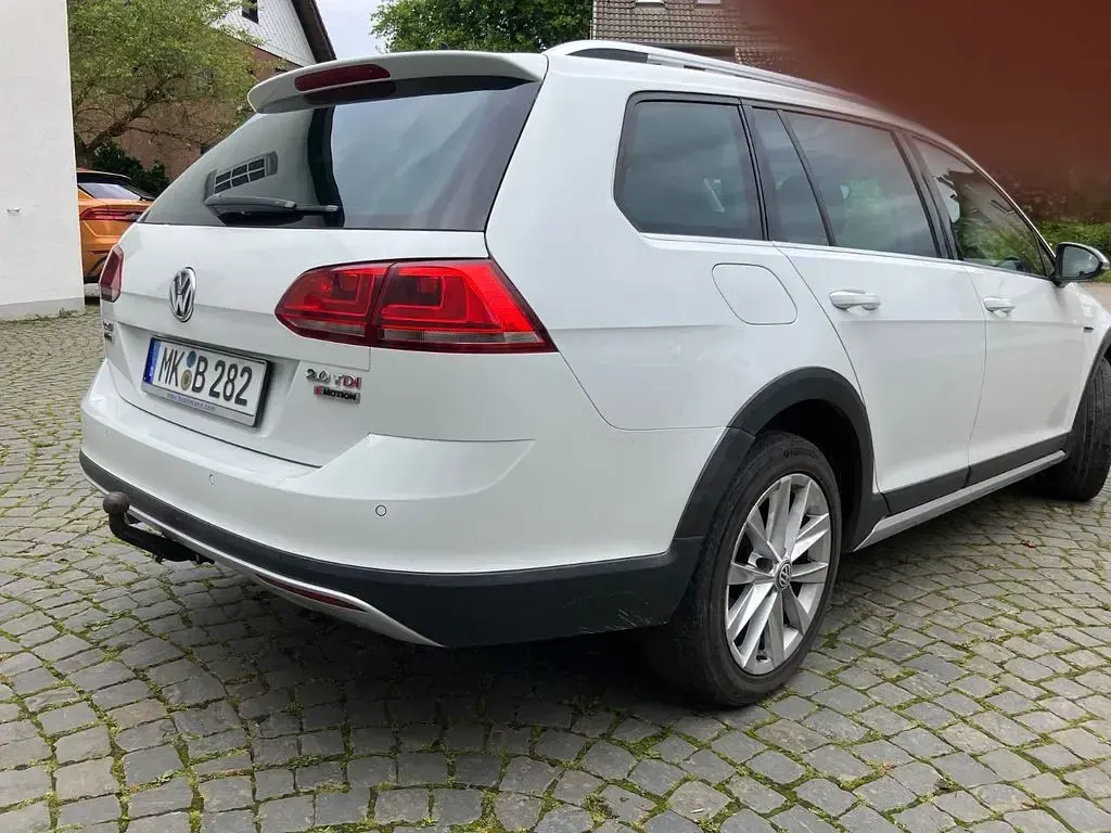 Gebraucht VW Golf Alltrack 184 PS (135 kW) 2016 Weiß Kombi