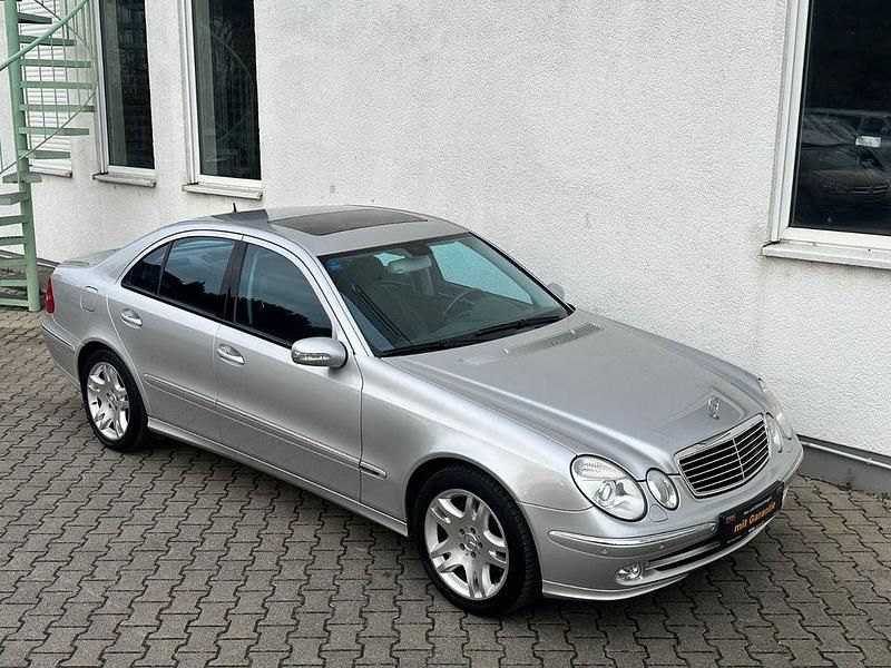 Gebraucht Mercedes E500 306 PS (225 kW) 2006 Silber Limousine