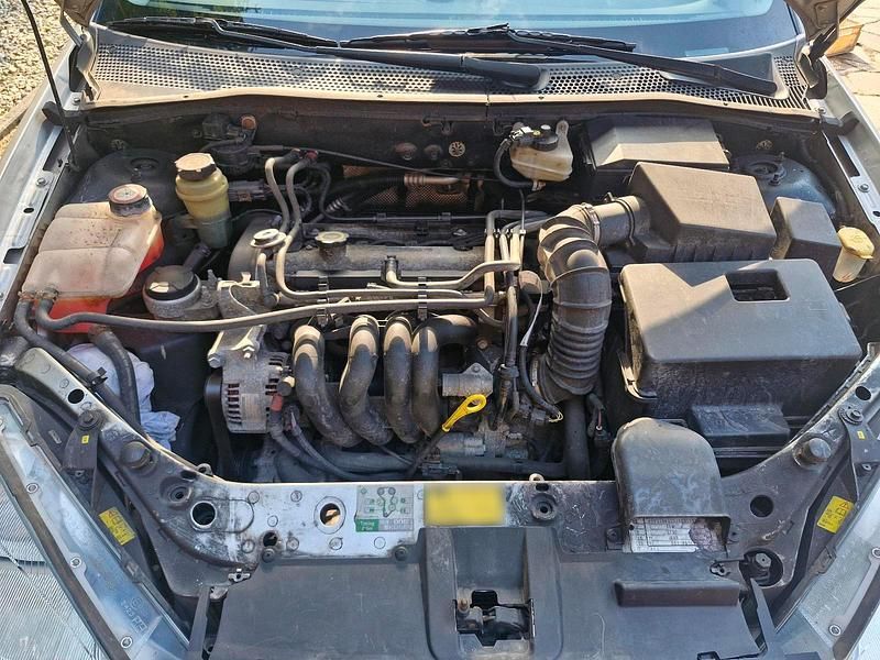 Gebraucht Ford Focus 101 PS (74 kW) 2000 Silber Kleinwagen