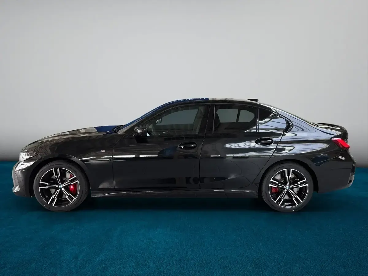 Neu BMW 320 Shadowline 184 PS (135 kW) 2026 Schwarz Limousine