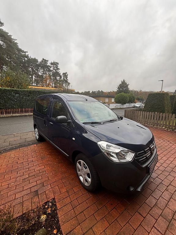 Blau Gebraucht 2019 Dacia Dokker Essentiel Van / Kleinbus | 12.800 € (Fairer Preis) - Bild 1/4