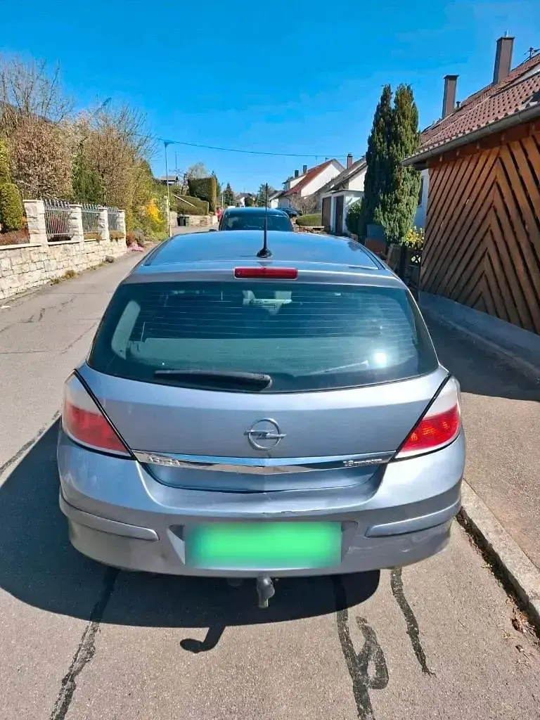 Gebraucht Opel Astra 105 PS (77 kW) 2005 Silber Kombi