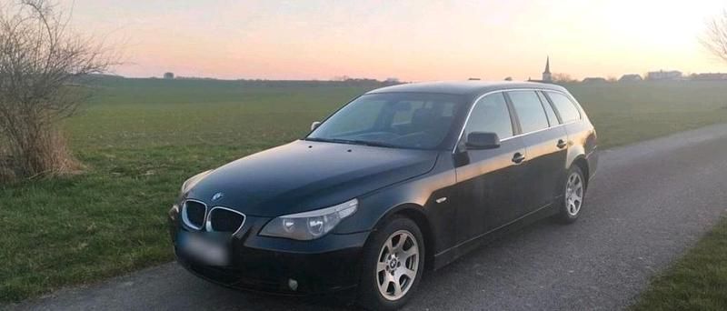 Schwarz Gebraucht 2005 BMW 525 Kombi | 2.200 € (Guter Preis) - Bild 1/4