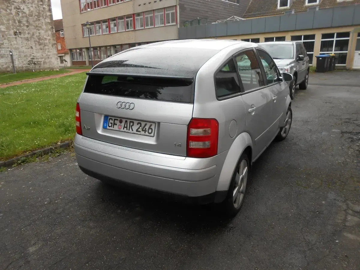 Gebraucht Audi A2 75 PS (55 kW) 2003 Silber Kleinwagen