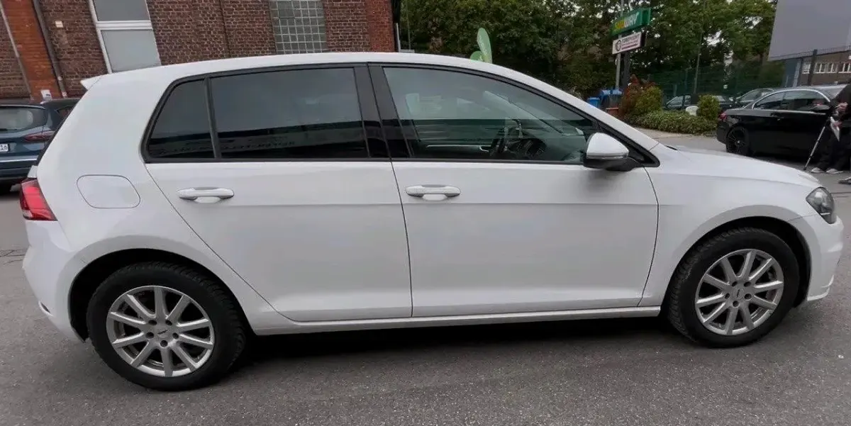 Second-hand VW Golf VII 125 CP (91 kW) 2017 Alb Berlinǎ